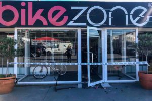 Loja Bike Zone Leiria assaltada para furto biciletas