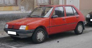 Peugeot 205 vermelho furtado, recuperado no Funchal