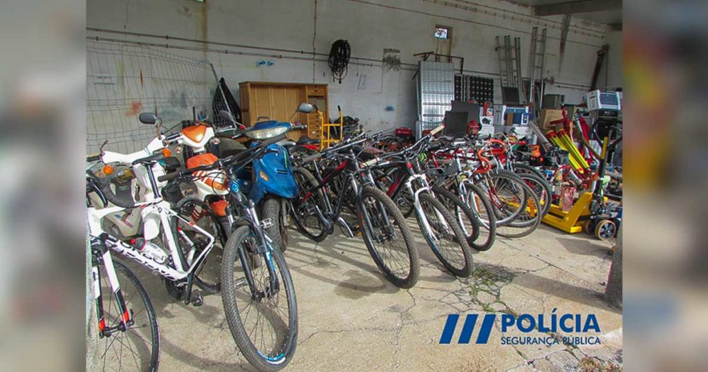 Scooters, bicicletas, materias de construção, material informático, material de som recuperados na Figueira da Foz.